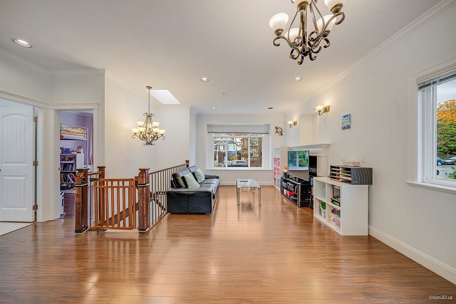 3576 E Georgia Street Vancouver, BC - 6