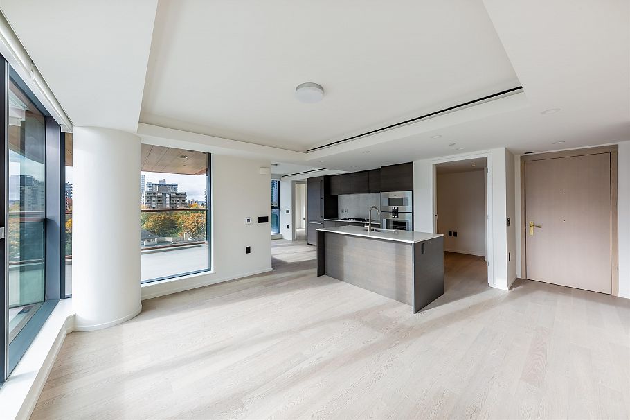 1006 1408 Robson Street Vancouver, BC - 2