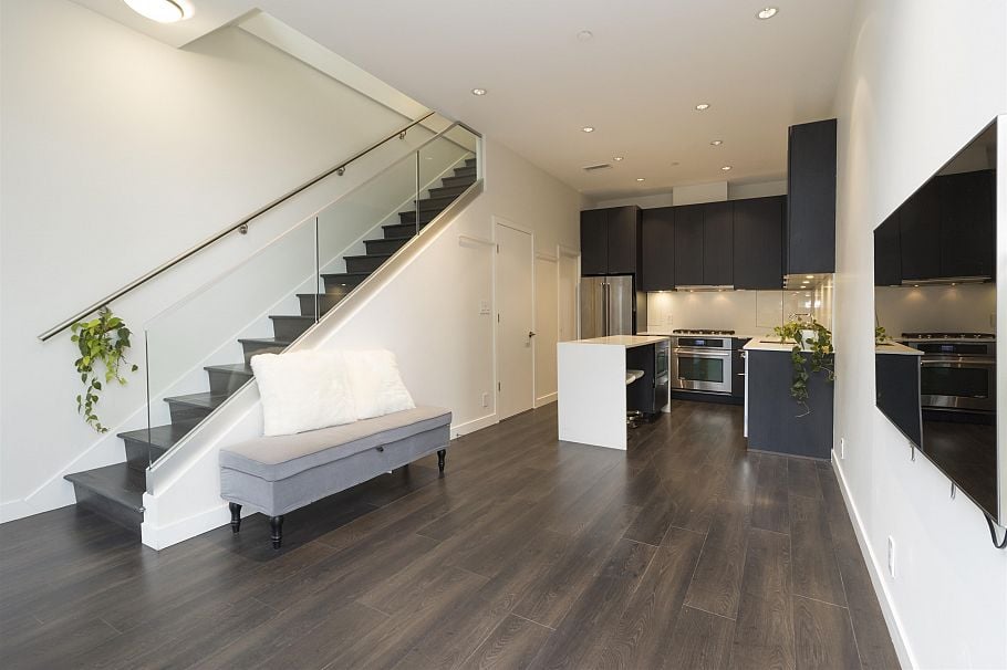 131 E 1st Avenue Vancouver, BC - 3