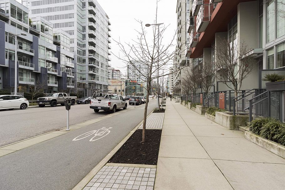 131 E 1st Avenue Vancouver, BC - 23