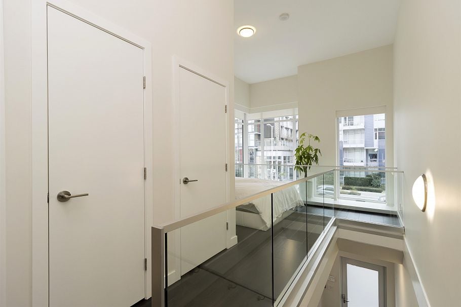 131 E 1st Avenue Vancouver, BC - 14