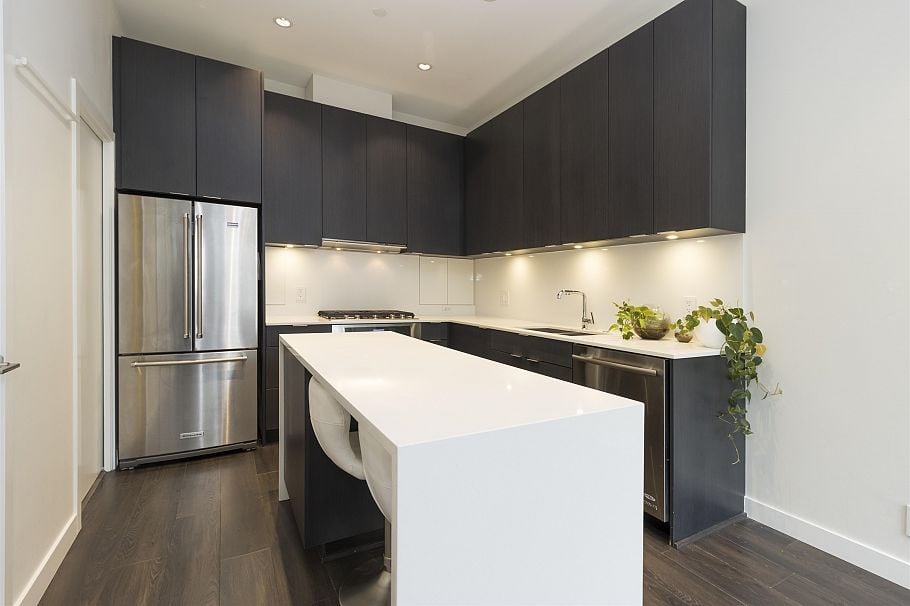 131 E 1st Avenue Vancouver, BC - 6