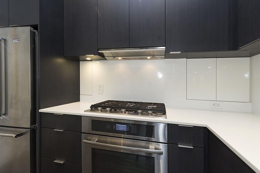 131 E 1st Avenue Vancouver, BC - 10