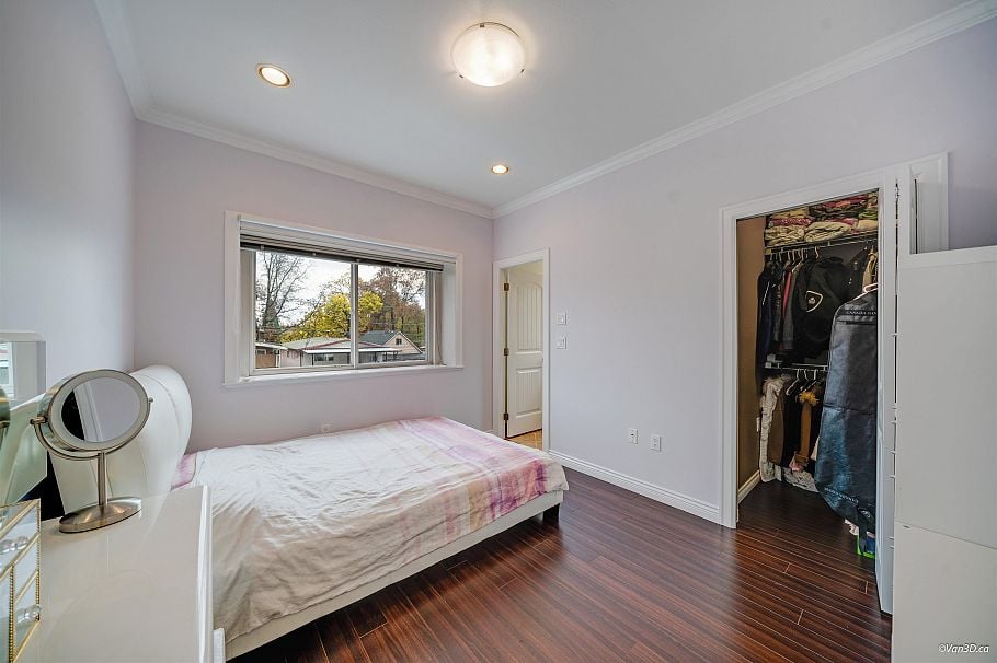 3576 E Georgia Street Vancouver, BC - 14