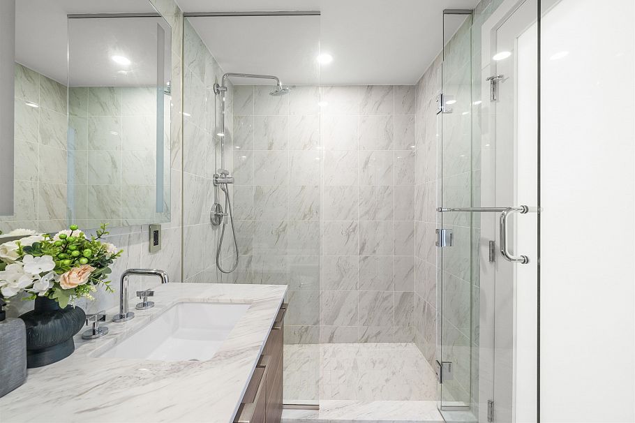 1803 8588 Cornish Street Vancouver, BC - 2