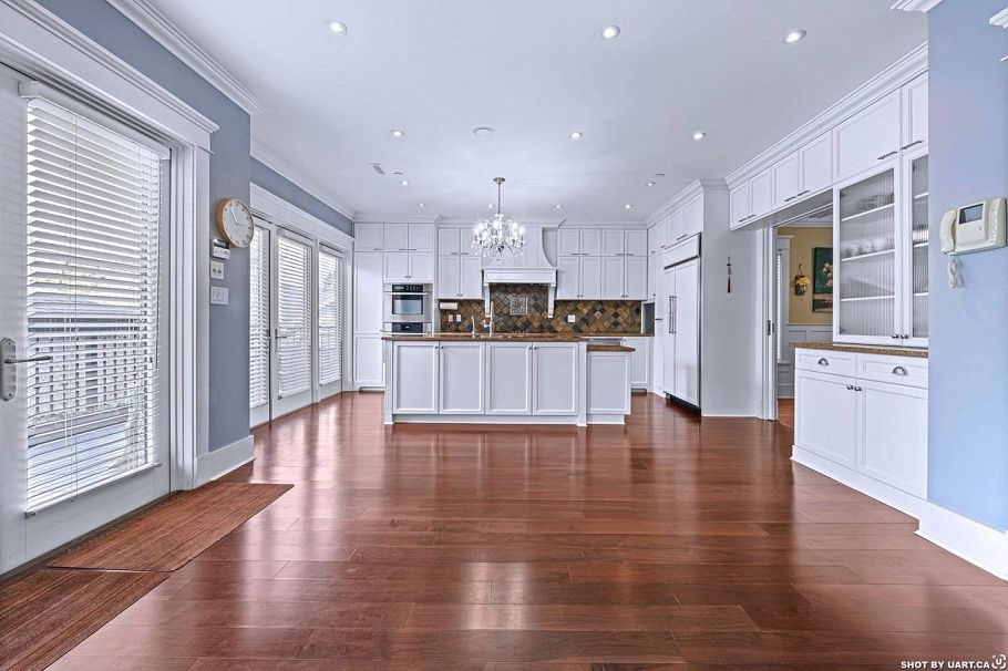 1255 W 26th Avenue Vancouver, BC - 7