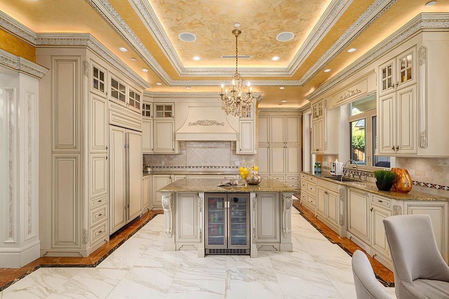 6188 Adera Street Vancouver, BC - 11