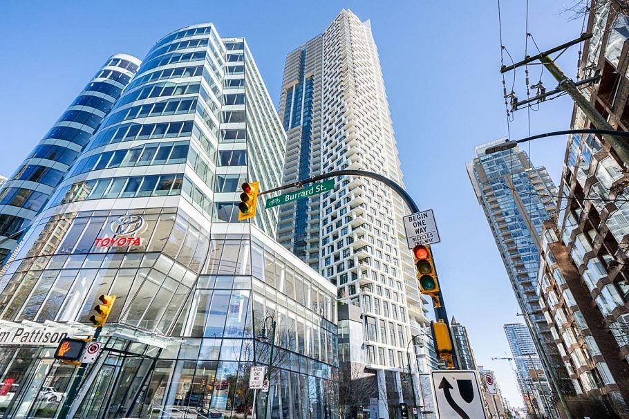 4605 1289 Hornby Street Vancouver, BC - 1