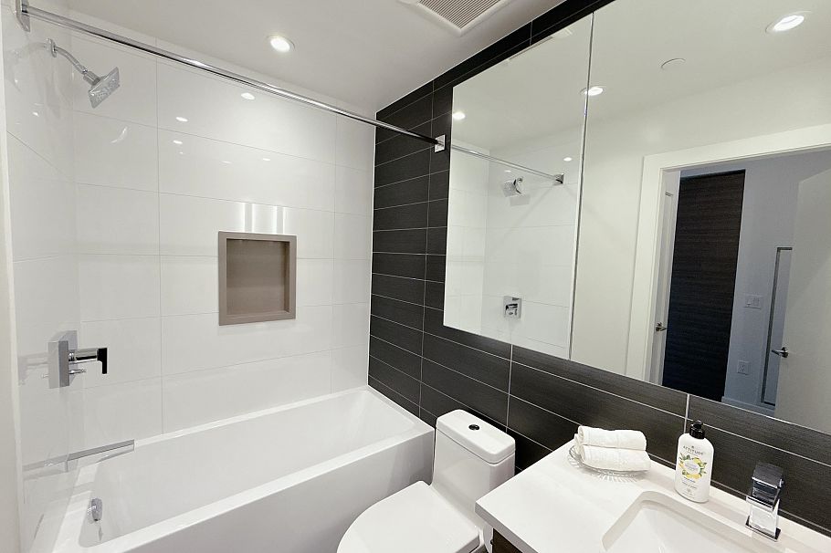 321 3438 Sawmill Crescent Vancouver, BC - 4