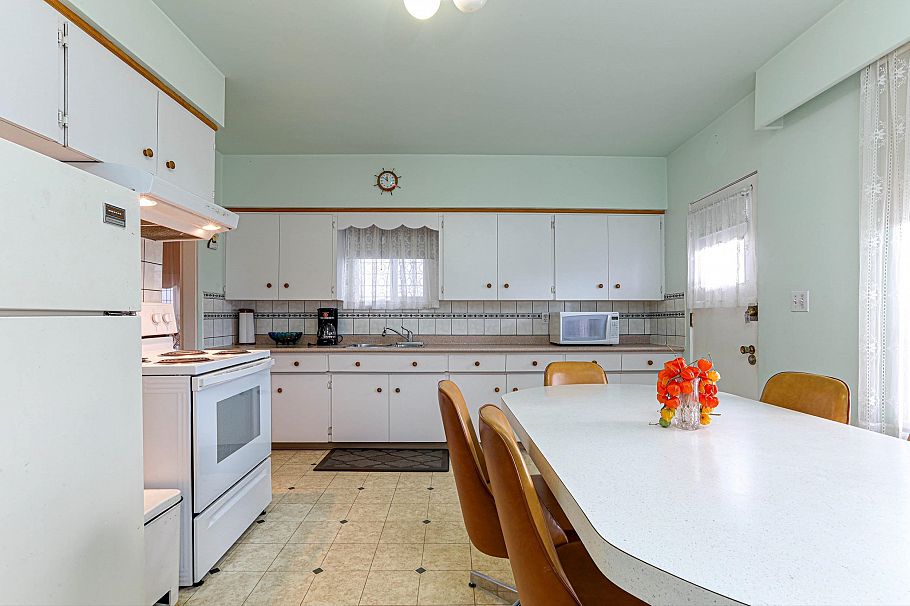 2828 Turner Street Vancouver, BC - 12