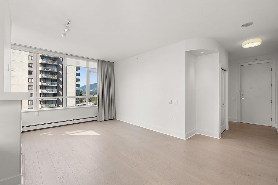 701 120 W 16th Street North Vancouver, BC - 4