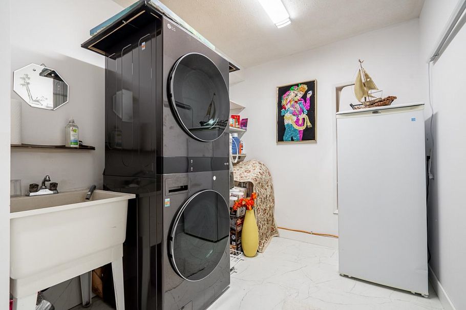 2940 Dresden Way North Vancouver, BC - 30