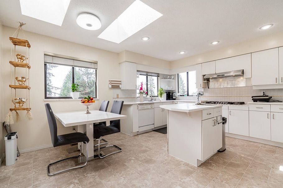 2940 Dresden Way North Vancouver, BC - 13