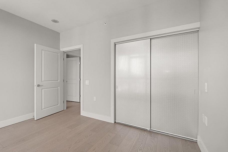 701 120 W 16th Street North Vancouver, BC - 18