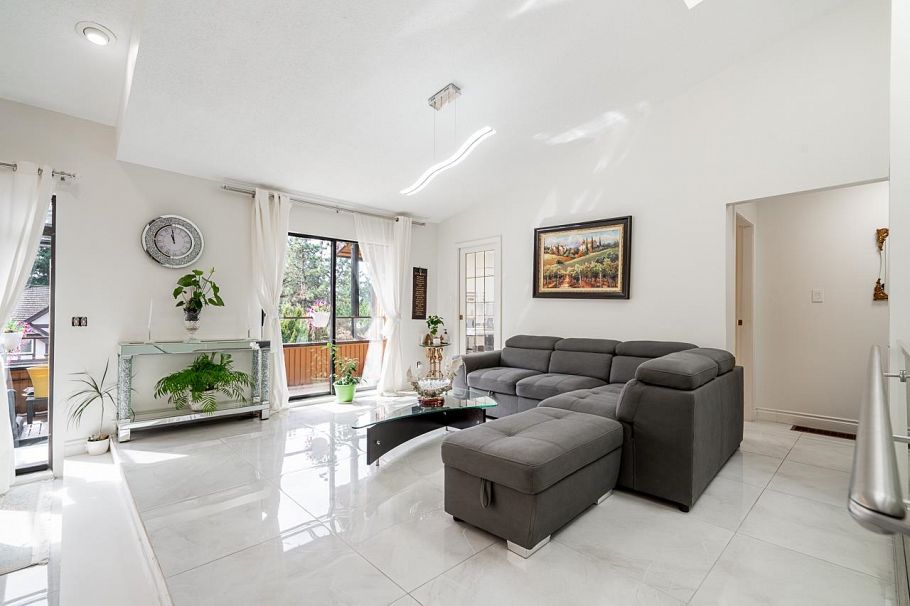 2940 Dresden Way North Vancouver, BC - 12