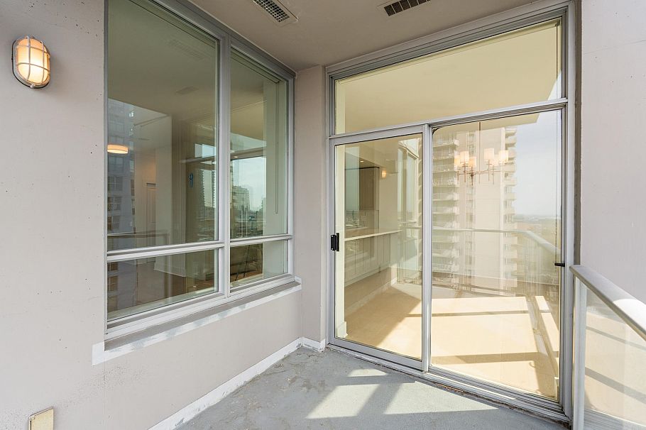 701 120 W 16th Street North Vancouver, BC - 29