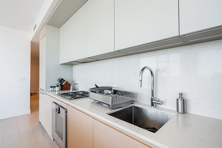 4605 1289 Hornby Street Vancouver, BC - 18