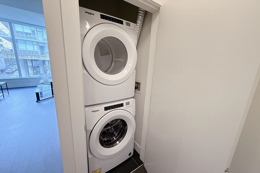 321 3438 Sawmill Crescent Vancouver, BC - 6