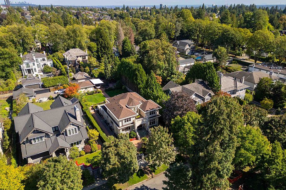 6188 Adera Street Vancouver, BC - 39