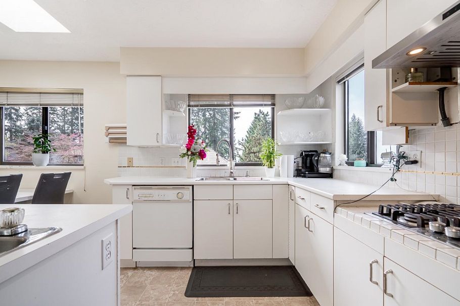 2940 Dresden Way North Vancouver, BC - 15