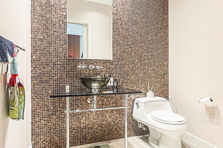 1133 W Cordova Street Vancouver, BC - 14