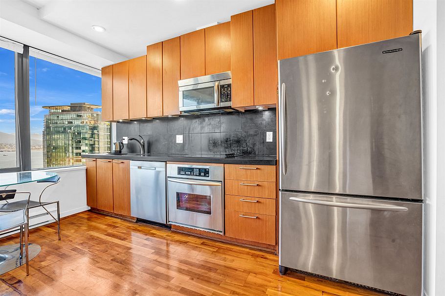 1504 1333 W Georgia Street Vancouver, BC - 11