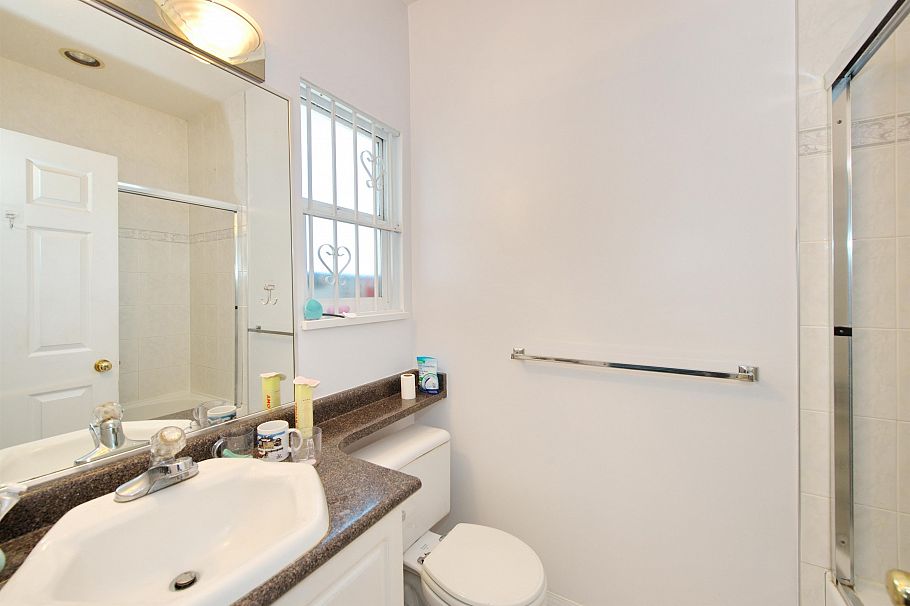 6499 St. Catherines Street Vancouver, BC - 35