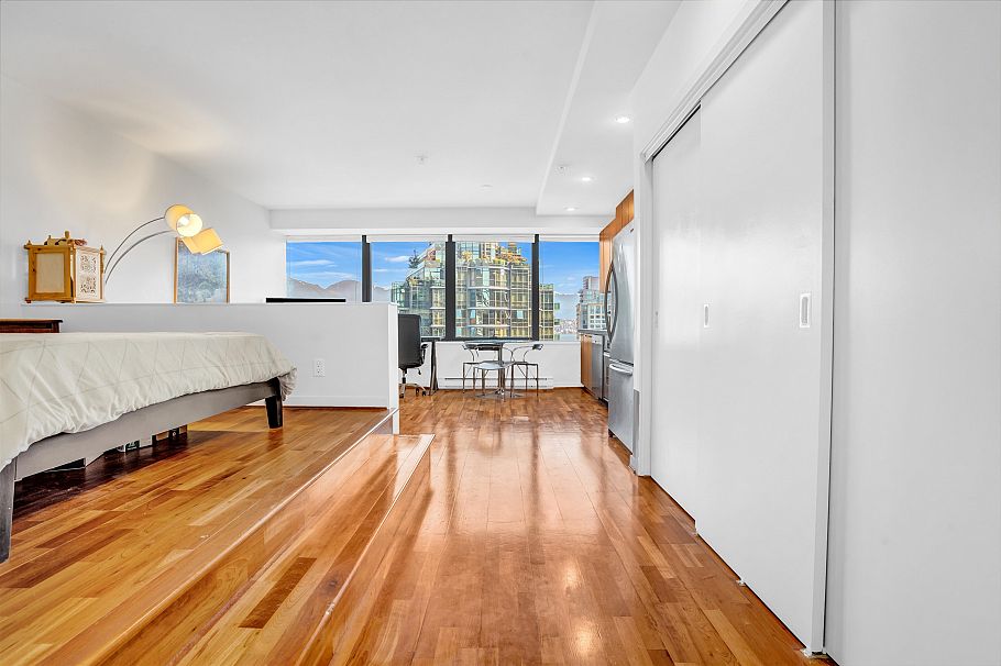 1504 1333 W Georgia Street Vancouver, BC - 10