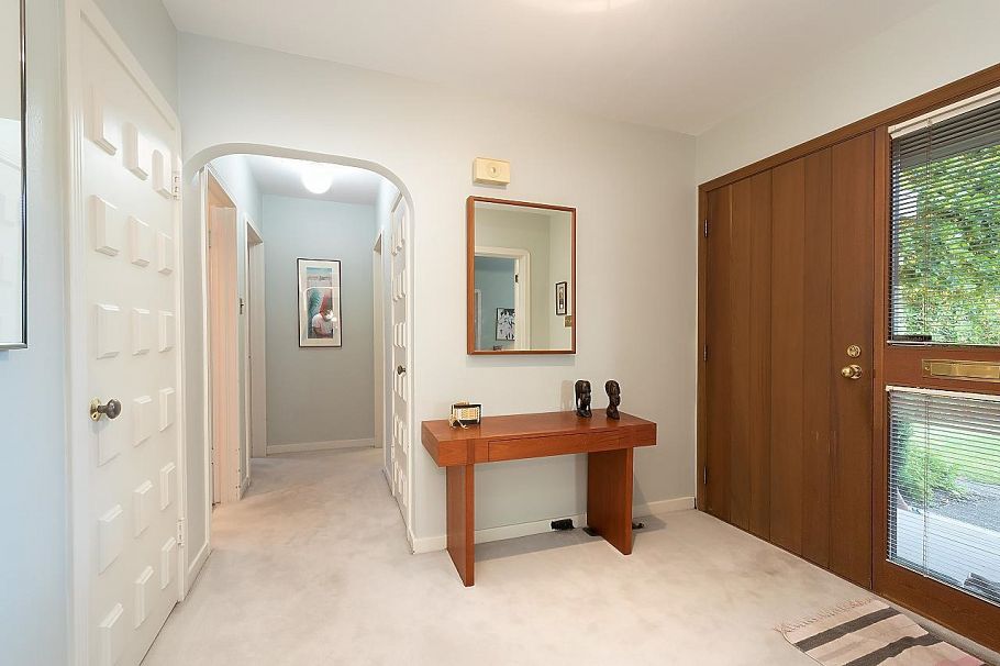 4726 W 7th Avenue Vancouver, BC - 3