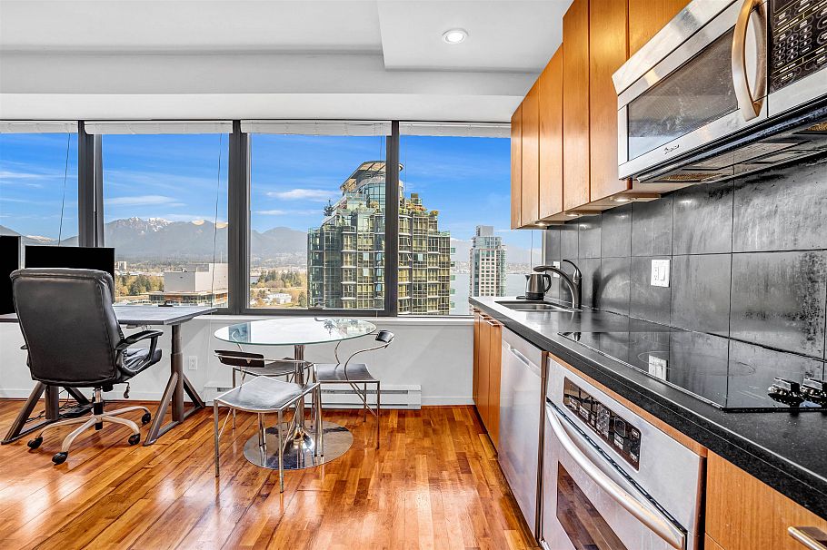 1504 1333 W Georgia Street Vancouver, BC - 13