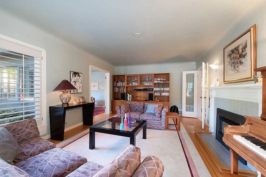 4726 W 7th Avenue Vancouver, BC - 5