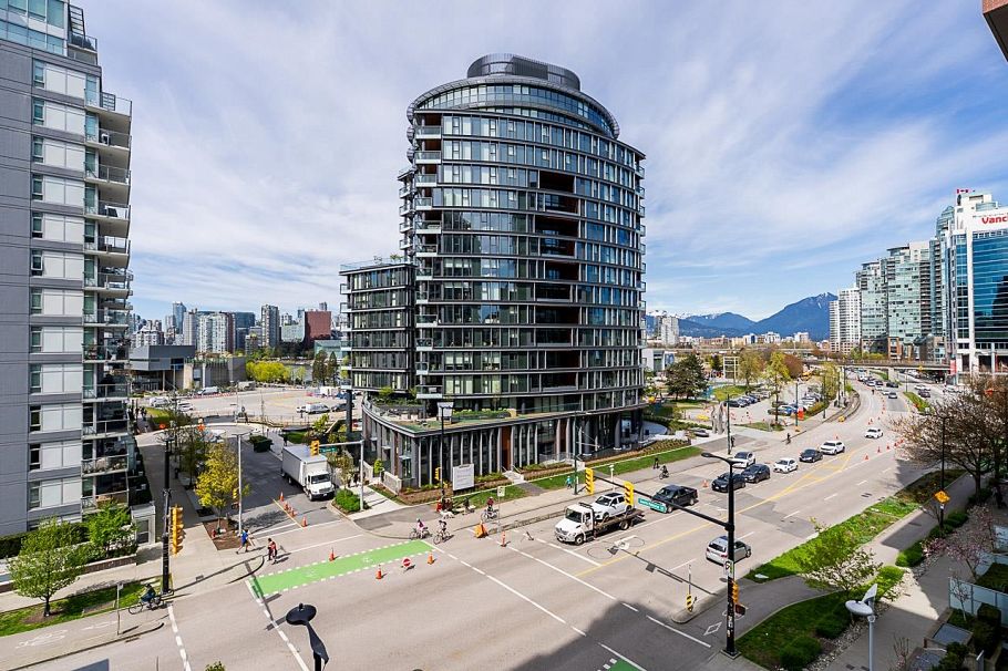 705 110 Switchmen Street Vancouver, BC - 32