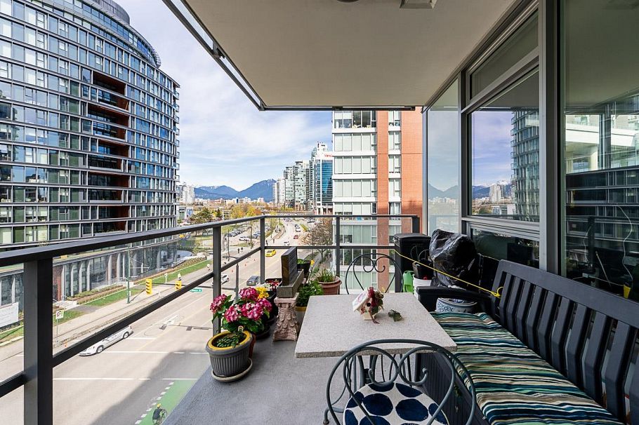 705 110 Switchmen Street Vancouver, BC - 29