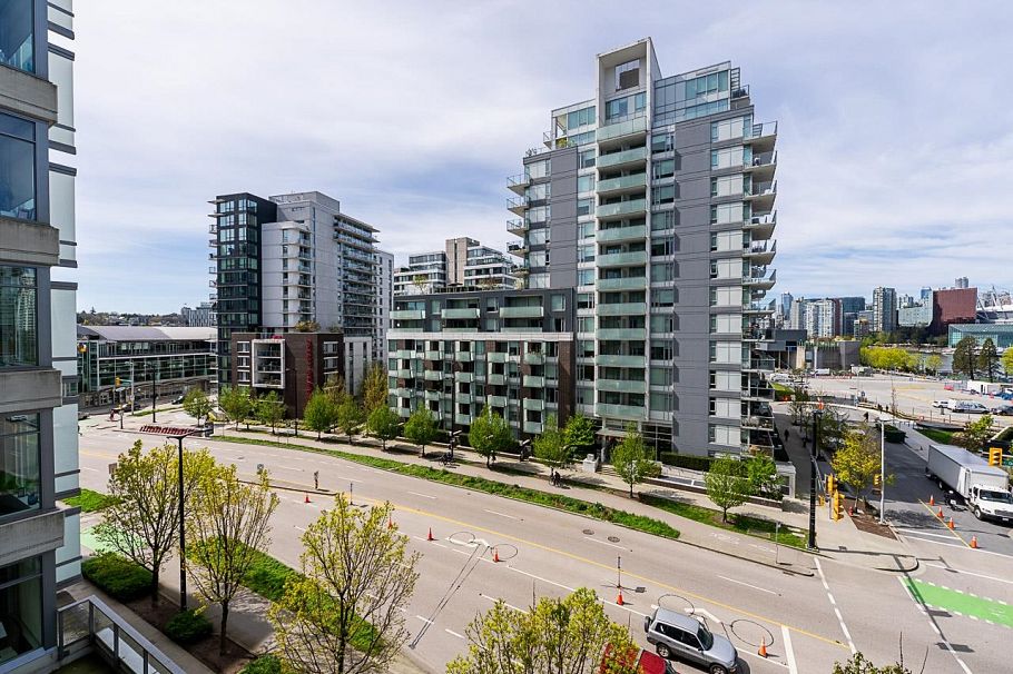 705 110 Switchmen Street Vancouver, BC - 31