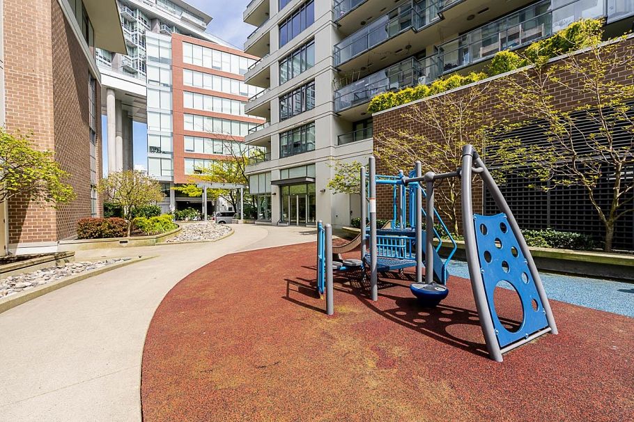 705 110 Switchmen Street Vancouver, BC - 37