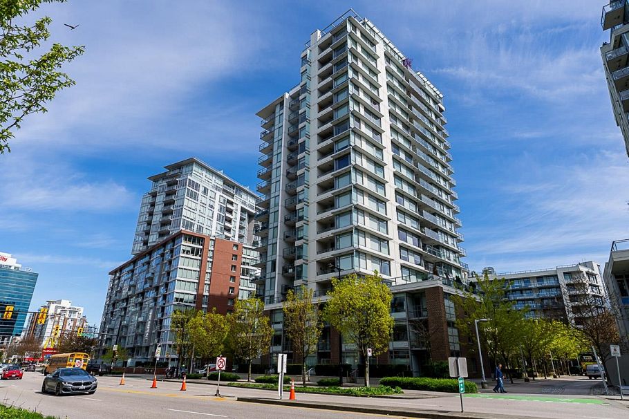 705 110 Switchmen Street Vancouver, BC - 2