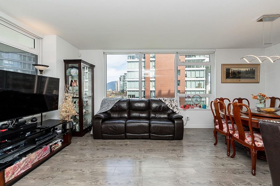 705 110 Switchmen Street Vancouver, BC - 17