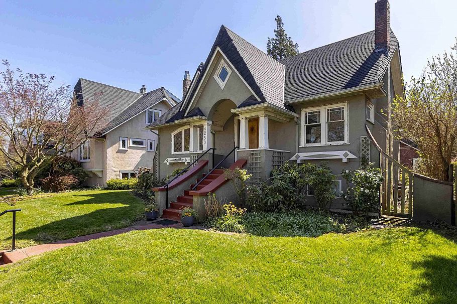 4250 W 9th Avenue Vancouver, BC - 5