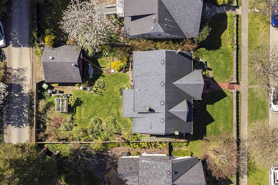 4250 W 9th Avenue Vancouver, BC - 21