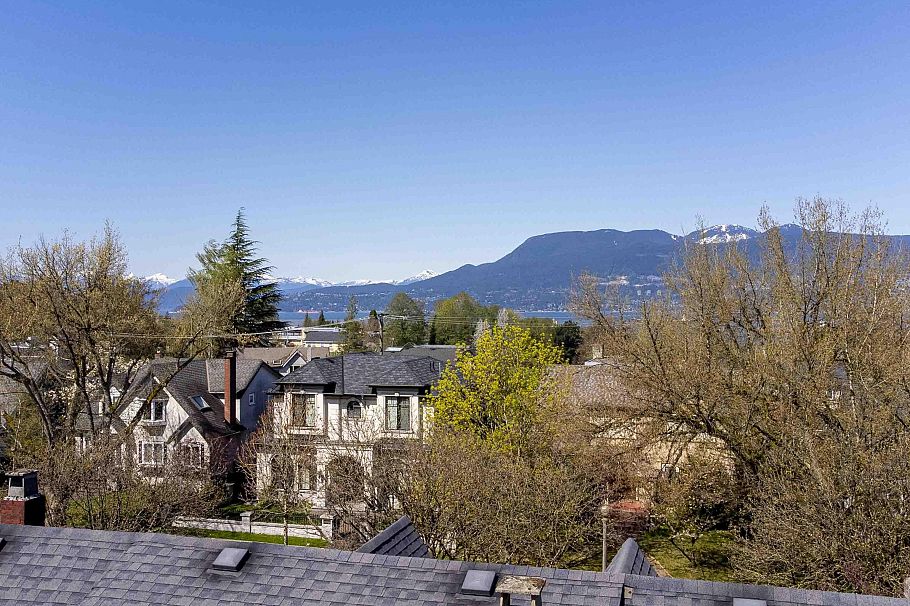 4250 W 9th Avenue Vancouver, BC - 25