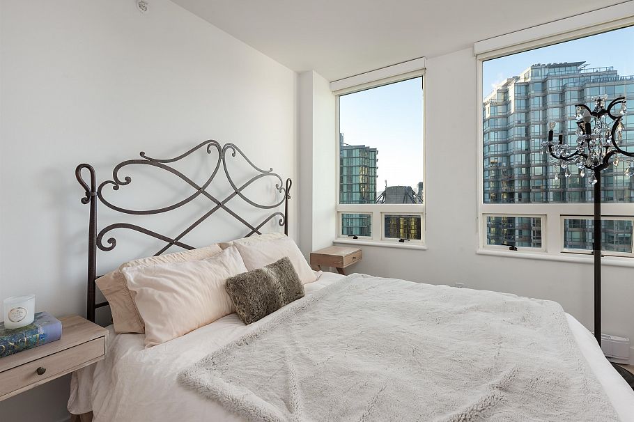 2601 1238 Melville Street Vancouver, BC - 26