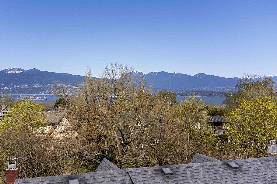 4250 W 9th Avenue Vancouver, BC - 26