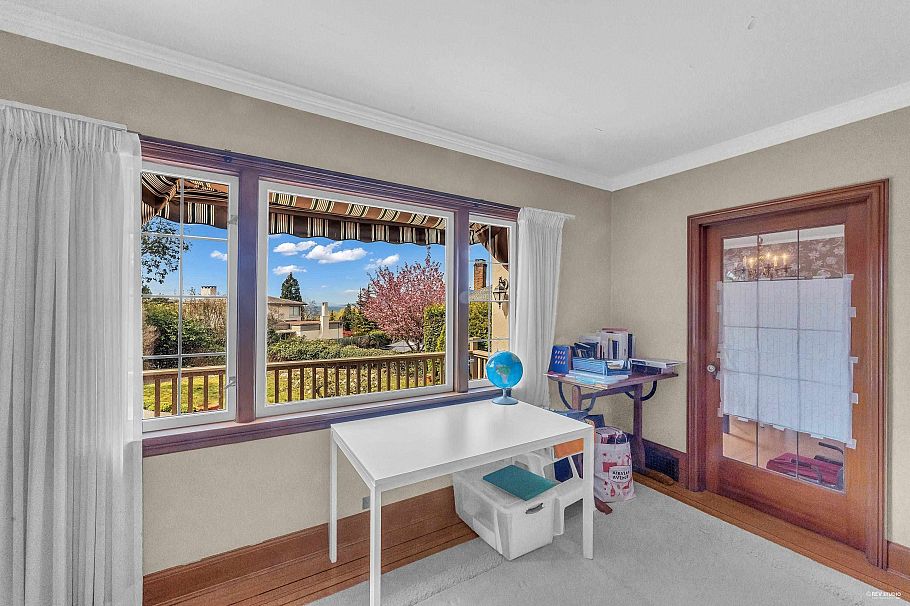 1529 Western Crescent Vancouver, BC - 11