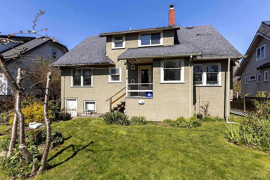 4250 W 9th Avenue Vancouver, BC - 10