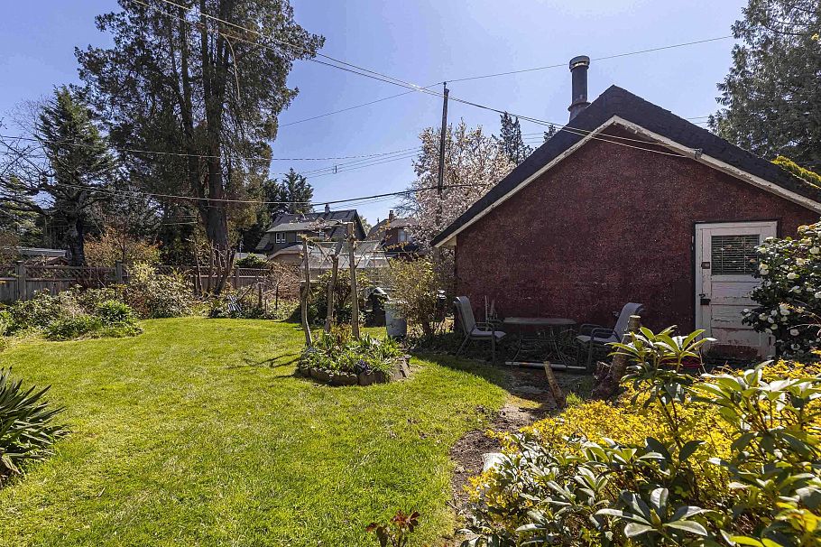 4250 W 9th Avenue Vancouver, BC - 13