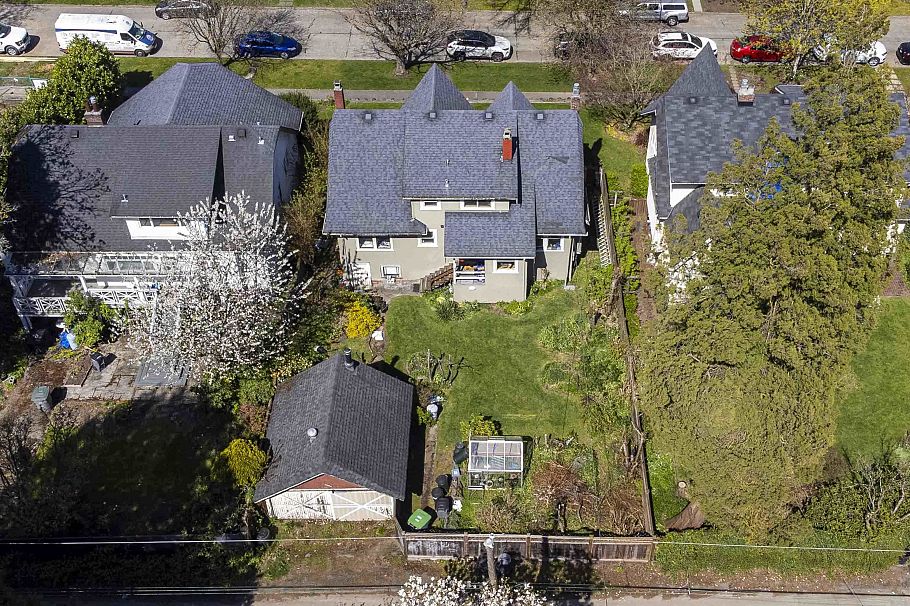 4250 W 9th Avenue Vancouver, BC - 14