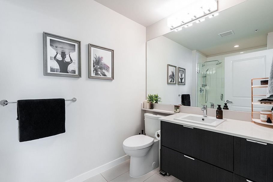 306 277 W 1st Street North Vancouver, BC - 30