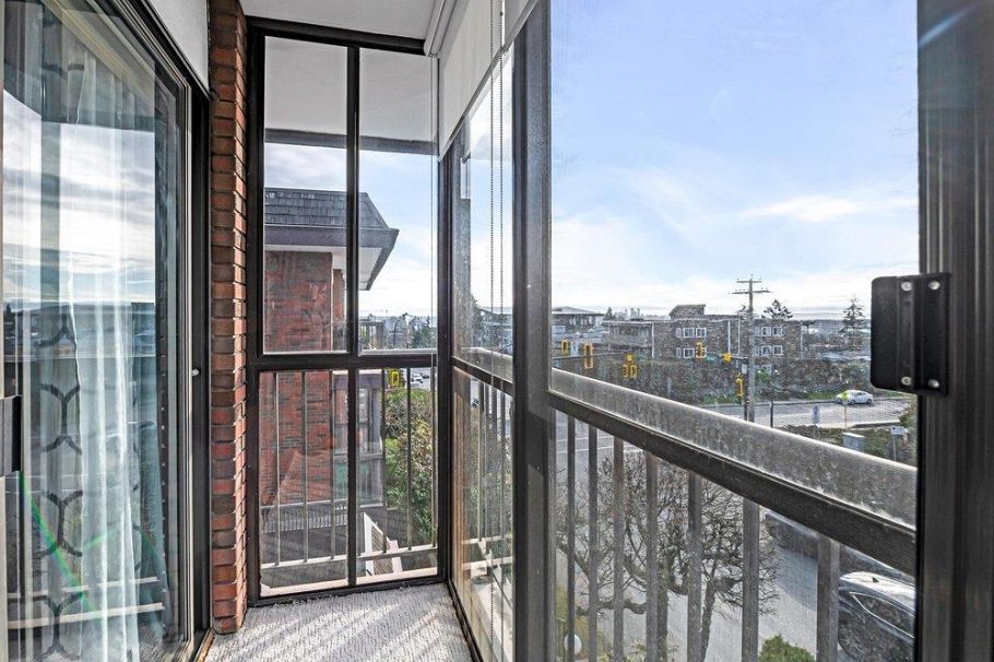 301 2710 Lonsdale Avenue North Vancouver, BC - 23