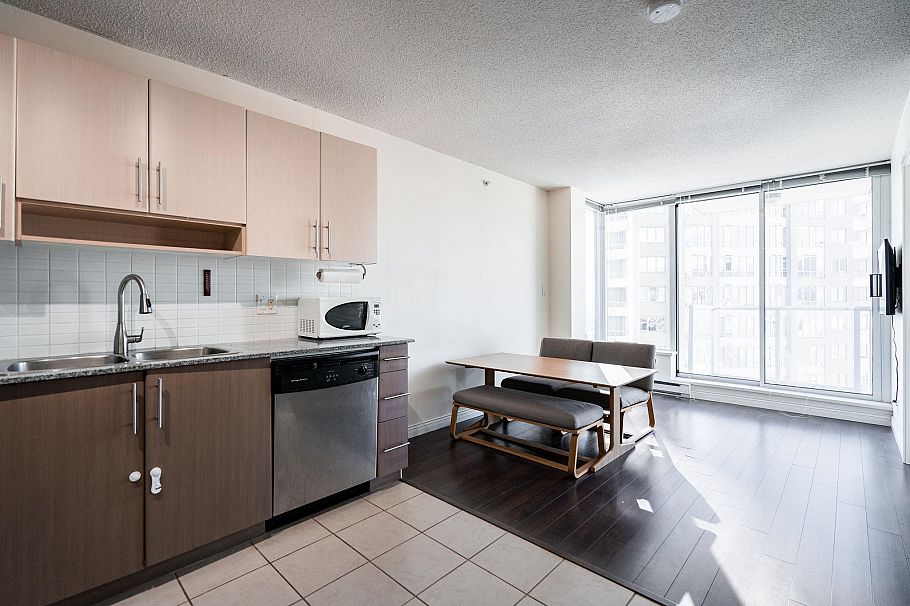 1903 550 Taylor Street Vancouver, BC - 3