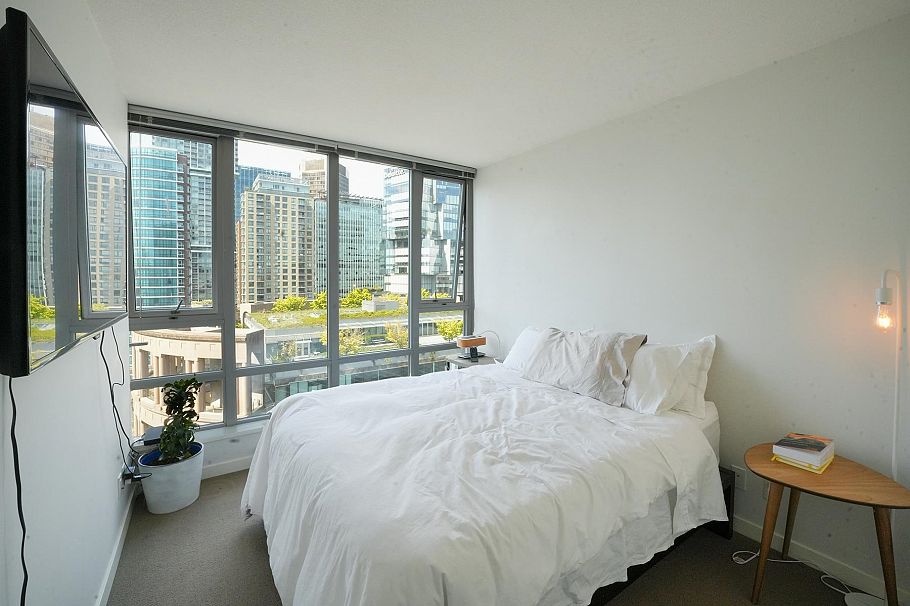 2208 788 Hamilton Street Vancouver, BC - 5